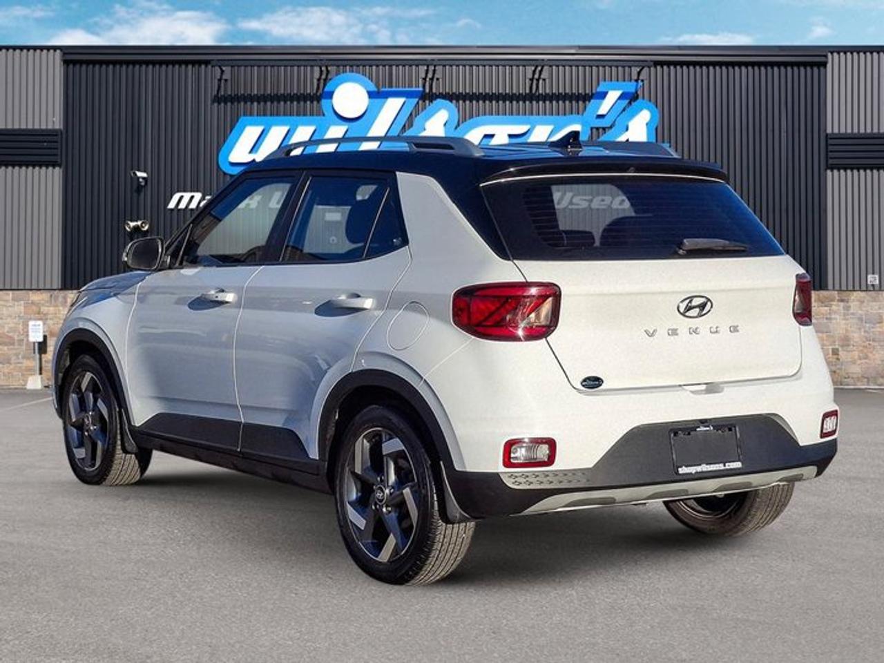2020 Hyundai Venue Ultimate | Two Tone | Sunroof | Navi | Heated Seats + Steering | CarPlay + Android Auto | and More ! Photo