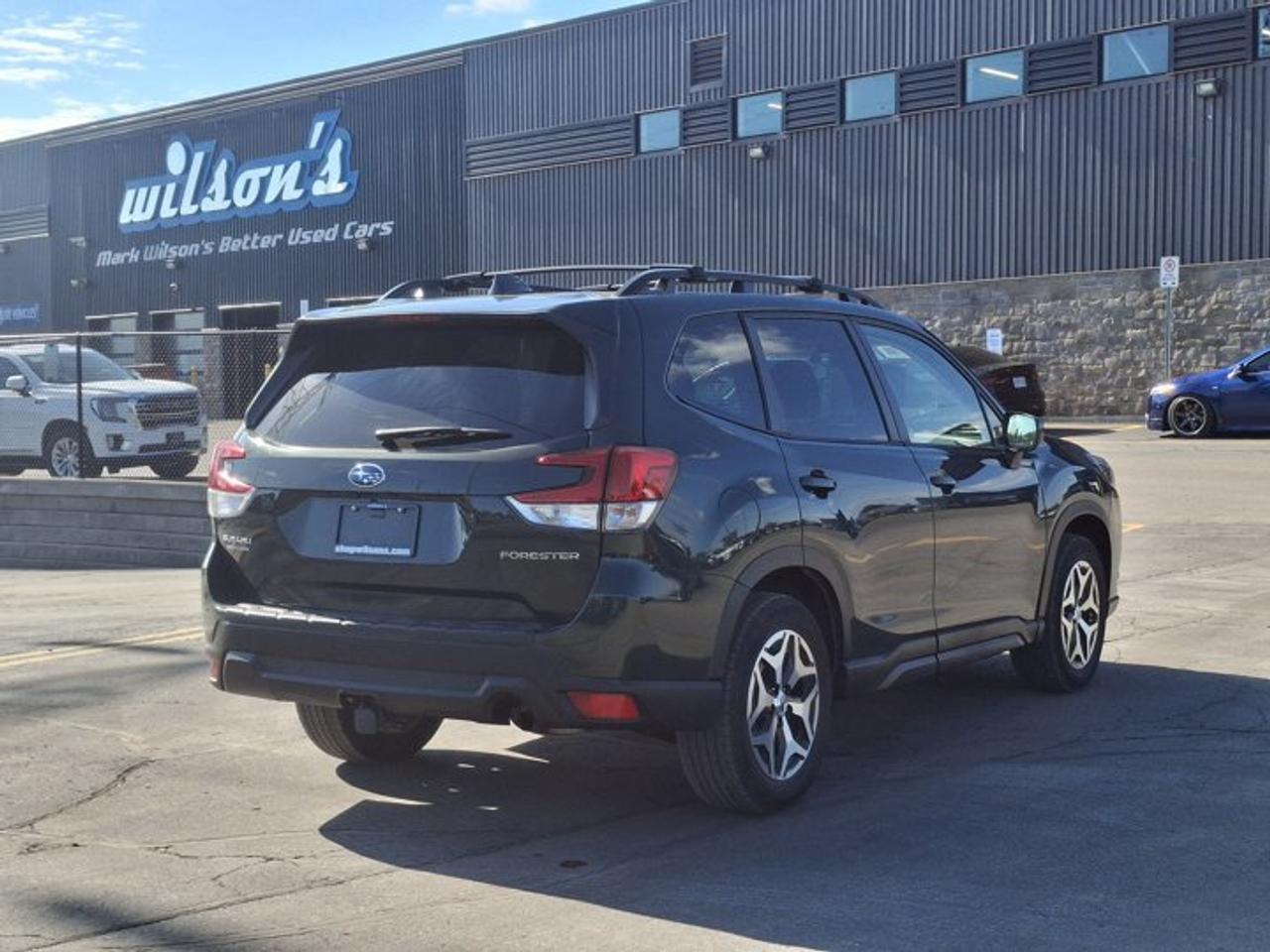 2023 Subaru Forester Touring AWD | Panoramic Sunroof | Heated Wheel + Seats | Adaptive Cruise | Power Seat and More ! Photo