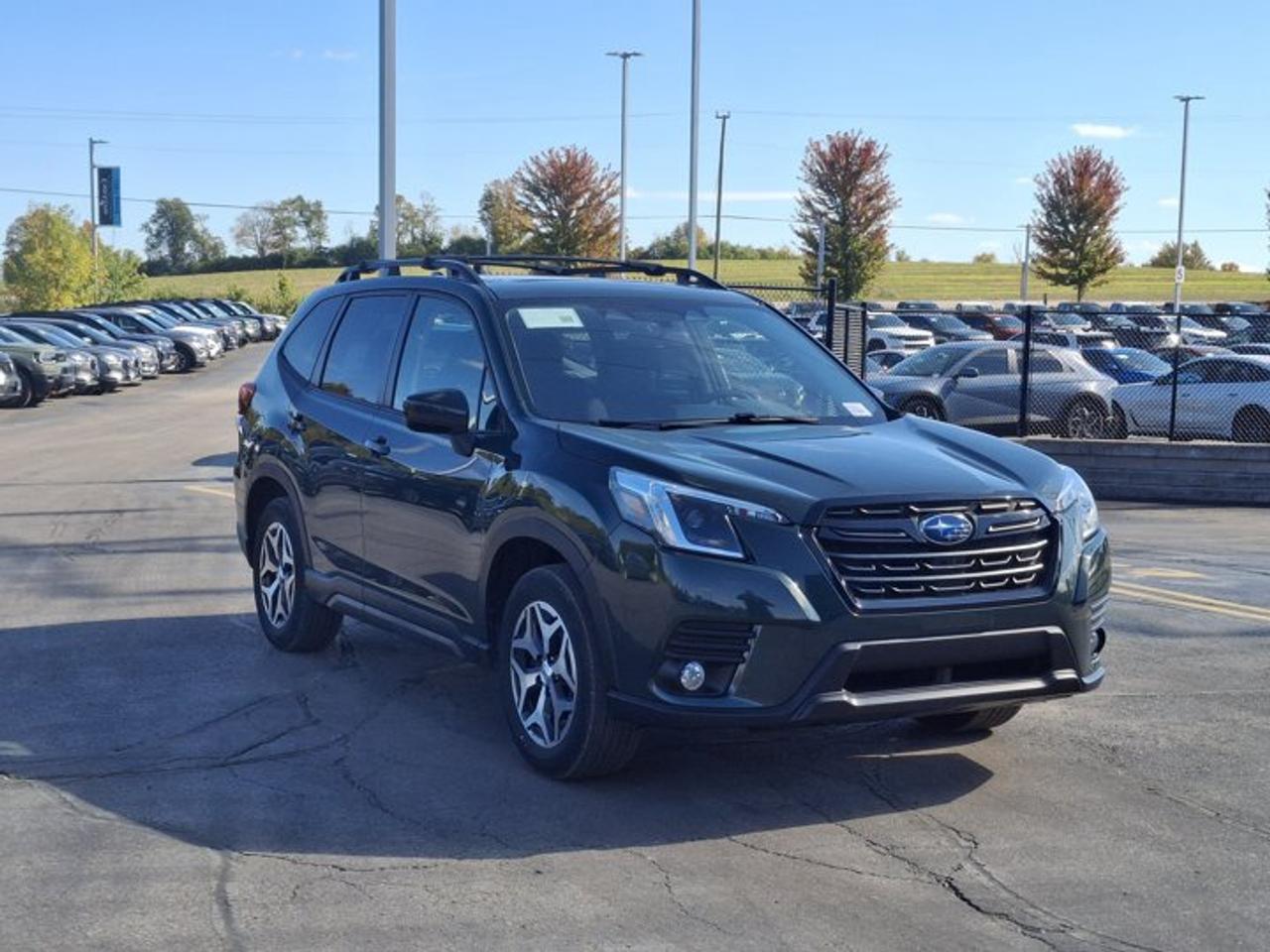 2023 Subaru Forester Touring AWD | Panoramic Sunroof | Heated Wheel + Seats | Adaptive Cruise | Power Seat and More ! Photo