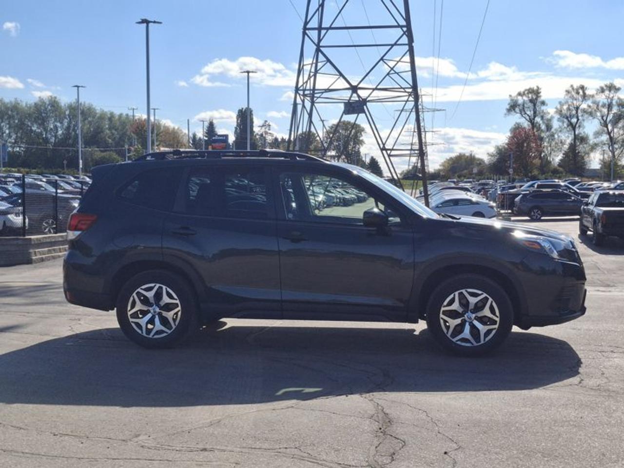 2023 Subaru Forester Touring AWD | Panoramic Sunroof | Heated Wheel + Seats | Adaptive Cruise | Power Seat and More ! Photo