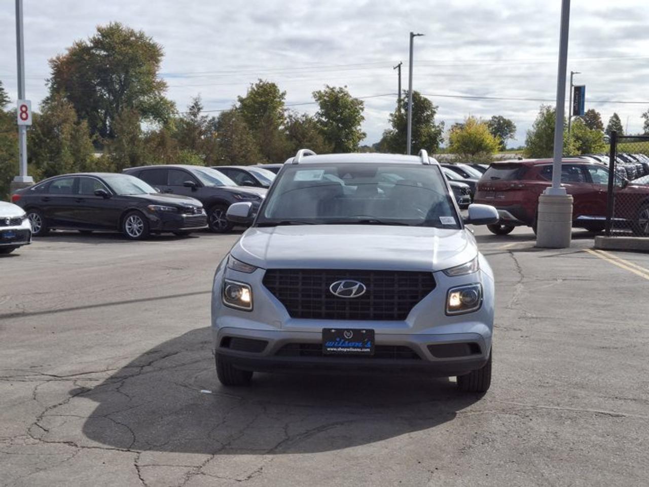 2022 Hyundai Venue Preferred | Heated Wheel + Seats | CarPlay + Android | Rear Camera | and More ! Photo