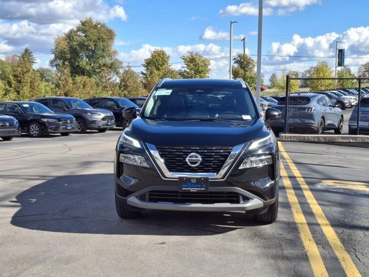 2021 Nissan Rogue SV Premium AWD | Leather | Sunroof | 360 Camera | CarPlay + Android | and More ! Photo