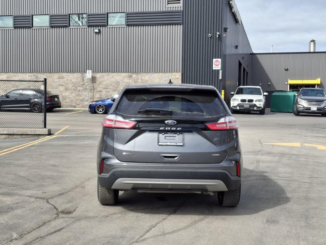 2023 Ford Edge SEL AWD | Leather | Heated Seats + Steering | Co-Pilot 360 | Remote Start | Power Liftgate and More! Photo3