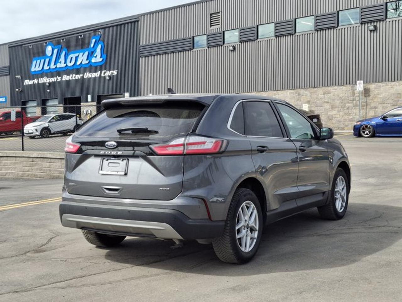 2023 Ford Edge SEL AWD | Leather | Heated Seats + Steering | Co-Pilot 360 | Remote Start | Power Liftgate and More! Photo