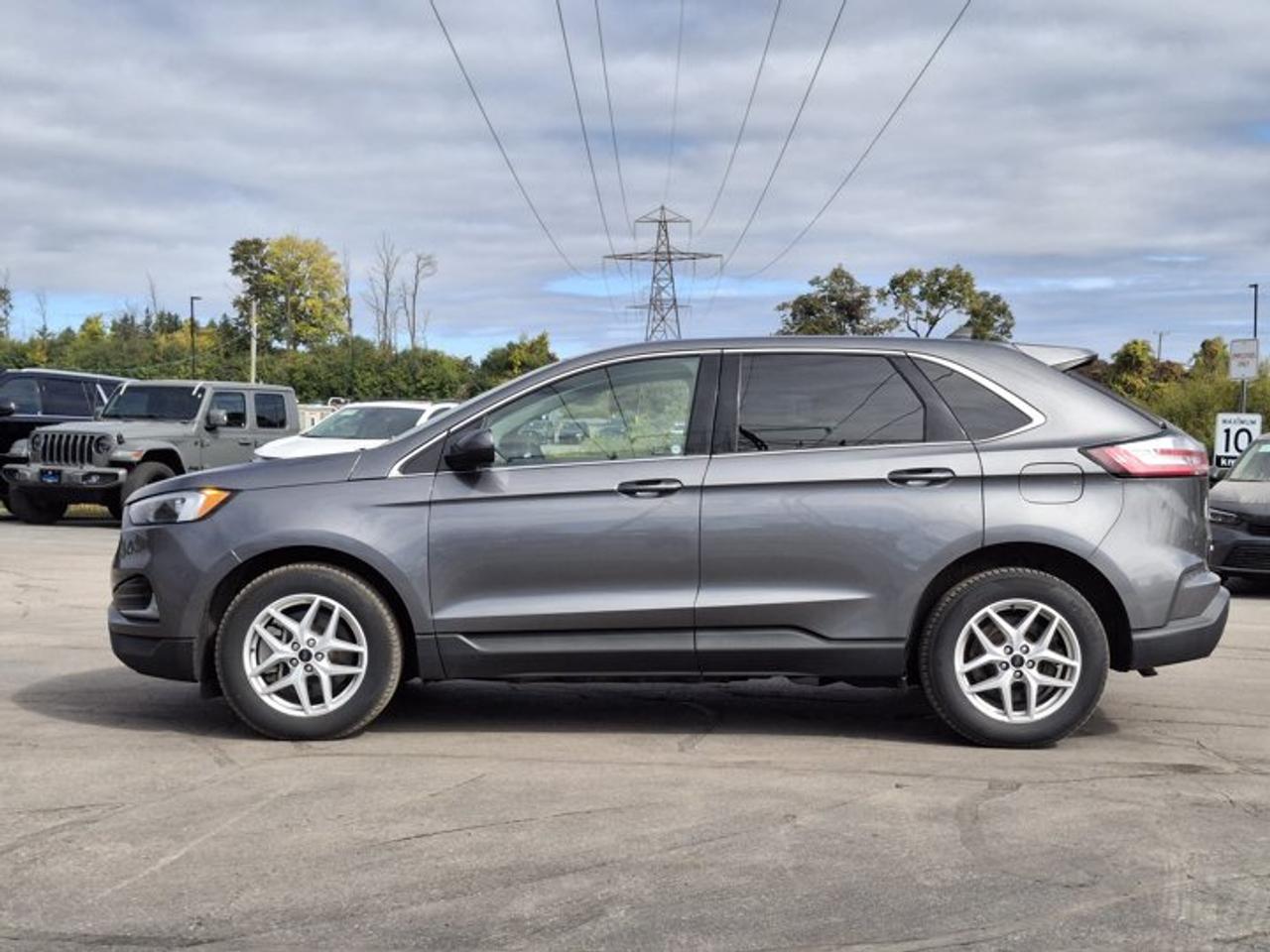 2023 Ford Edge SEL AWD | Leather | Heated Seats + Steering | Co-Pilot 360 | Remote Start | Power Liftgate and More! Photo