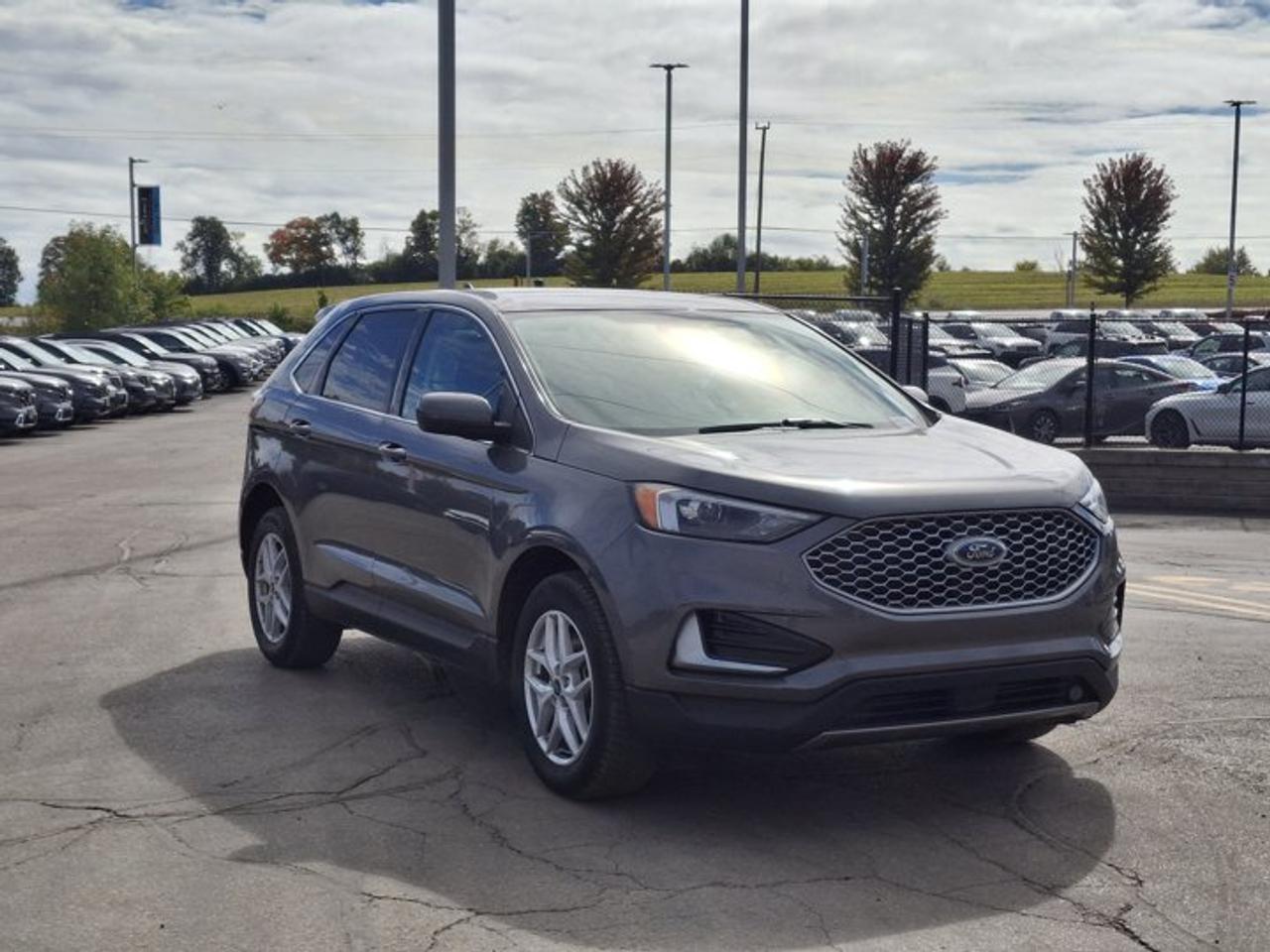2023 Ford Edge SEL AWD | Leather | Heated Seats + Steering | Co-Pilot 360 | Remote Start | Power Liftgate and More! Photo