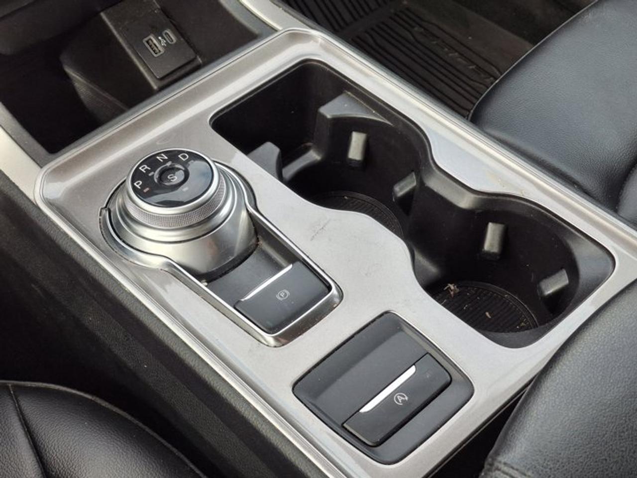2023 Ford Edge SEL AWD | Leather | Heated Seats + Steering | Co-Pilot 360 | Remote Start | Power Liftgate and More! Photo