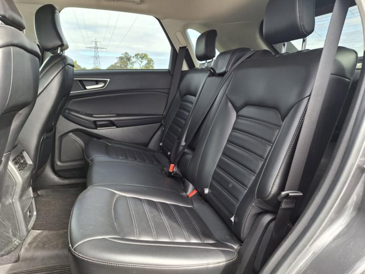 2023 Ford Edge SEL AWD | Leather | Heated Seats + Steering | Co-Pilot 360 | Remote Start | Power Liftgate and More! Photo