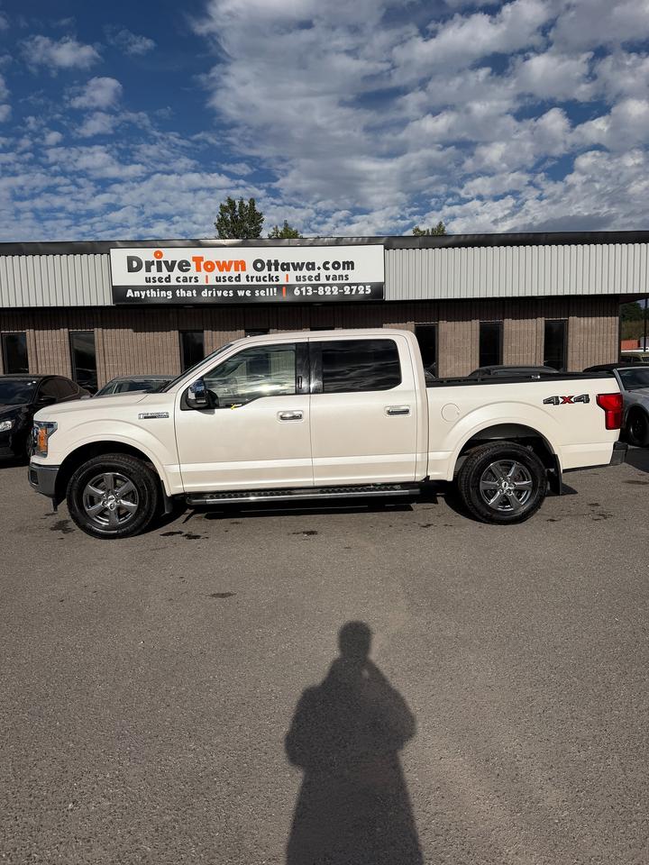 2018 Ford F-150 Lariat Photo1