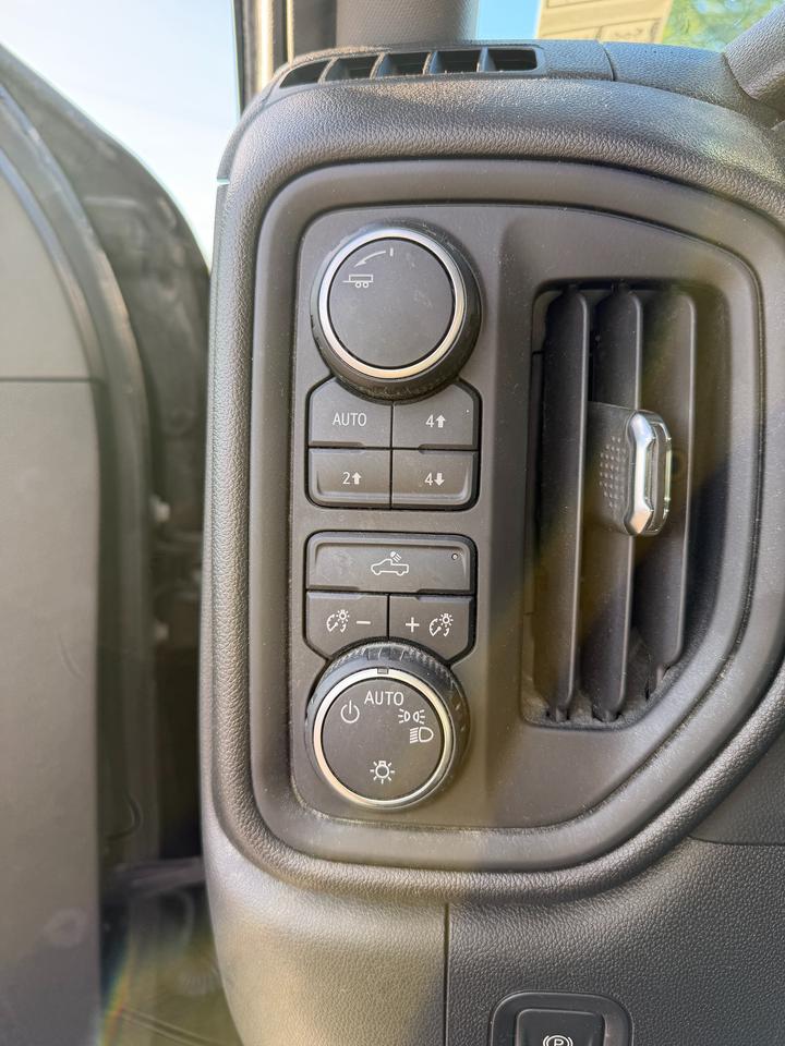 2022 Chevrolet Silverado 1500 Z71 TRAIL BOSS Photo