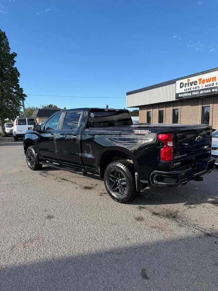2022 Chevrolet Silverado 1500 Z71 TRAIL BOSS Photo2