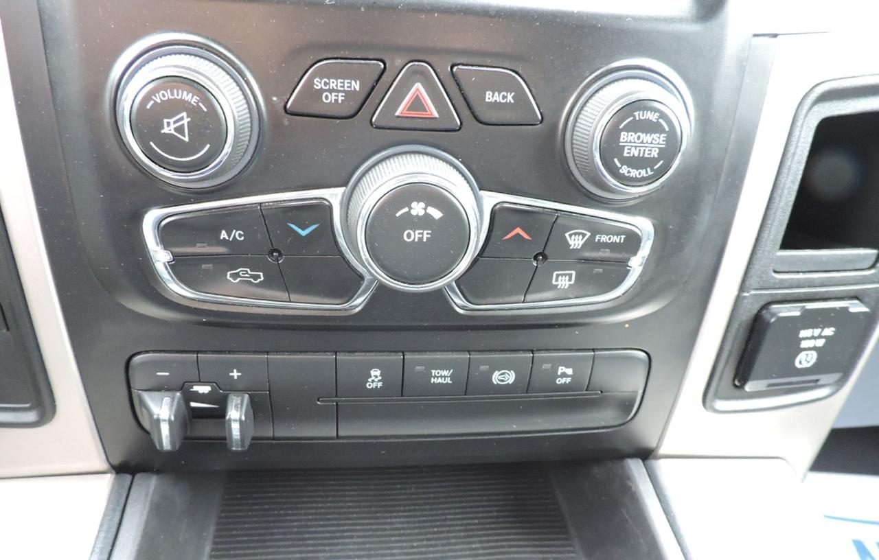 2014 RAM 3500 SLT Diesel 4X4 Well Oiled New Tires Only 168000 KM Photo