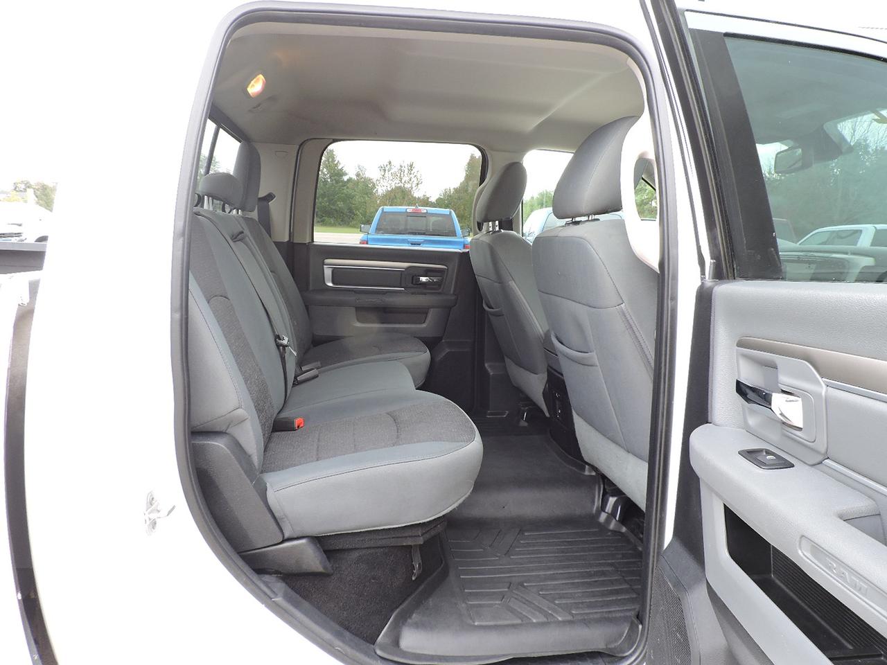 2014 RAM 3500 SLT Diesel 4X4 Well Oiled New Tires Only 168000 KM Photo