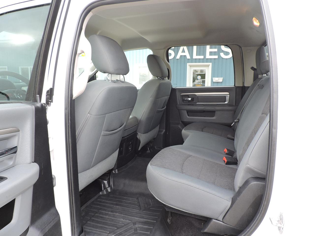 2014 RAM 3500 SLT Diesel 4X4 Well Oiled New Tires Only 168000 KM Photo