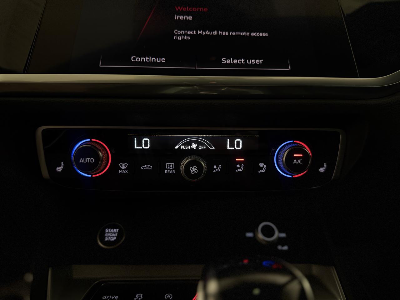2022 Audi Q3 KOMFORT | CARPLAY | PANOROOF | LEATHER Photo