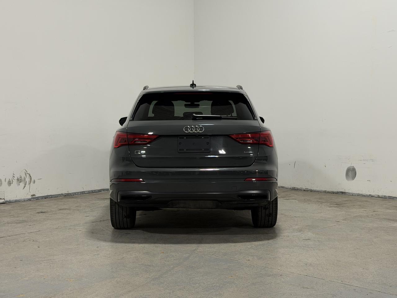 2022 Audi Q3 KOMFORT | CARPLAY | PANOROOF | LEATHER Photo4