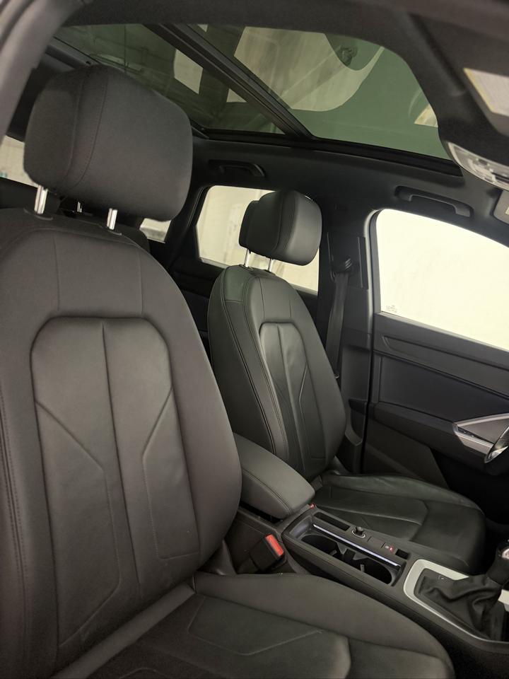 2022 Audi Q3 KOMFORT | CARPLAY | PANOROOF | LEATHER Photo