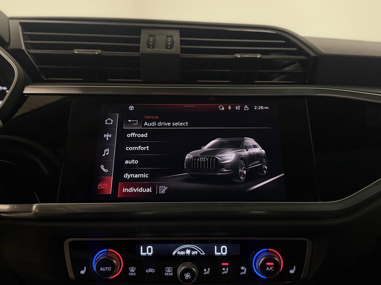 2022 Audi Q3 KOMFORT | CARPLAY | PANOROOF | LEATHER Photo