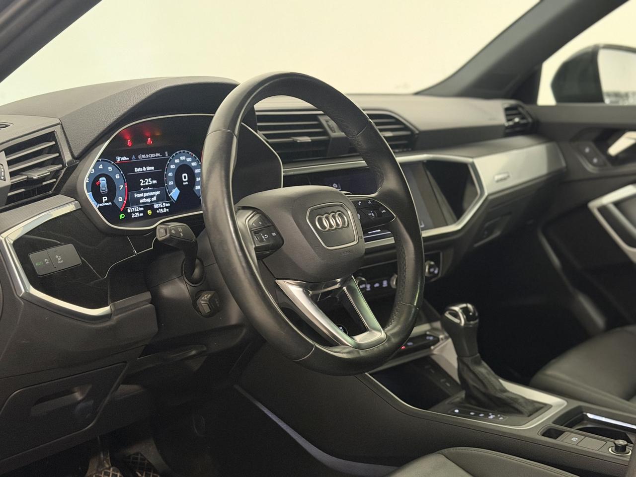 2022 Audi Q3 KOMFORT | CARPLAY | PANOROOF | LEATHER Photo