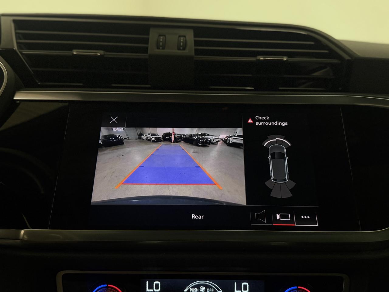 2022 Audi Q3 KOMFORT | CARPLAY | PANOROOF | LEATHER Photo