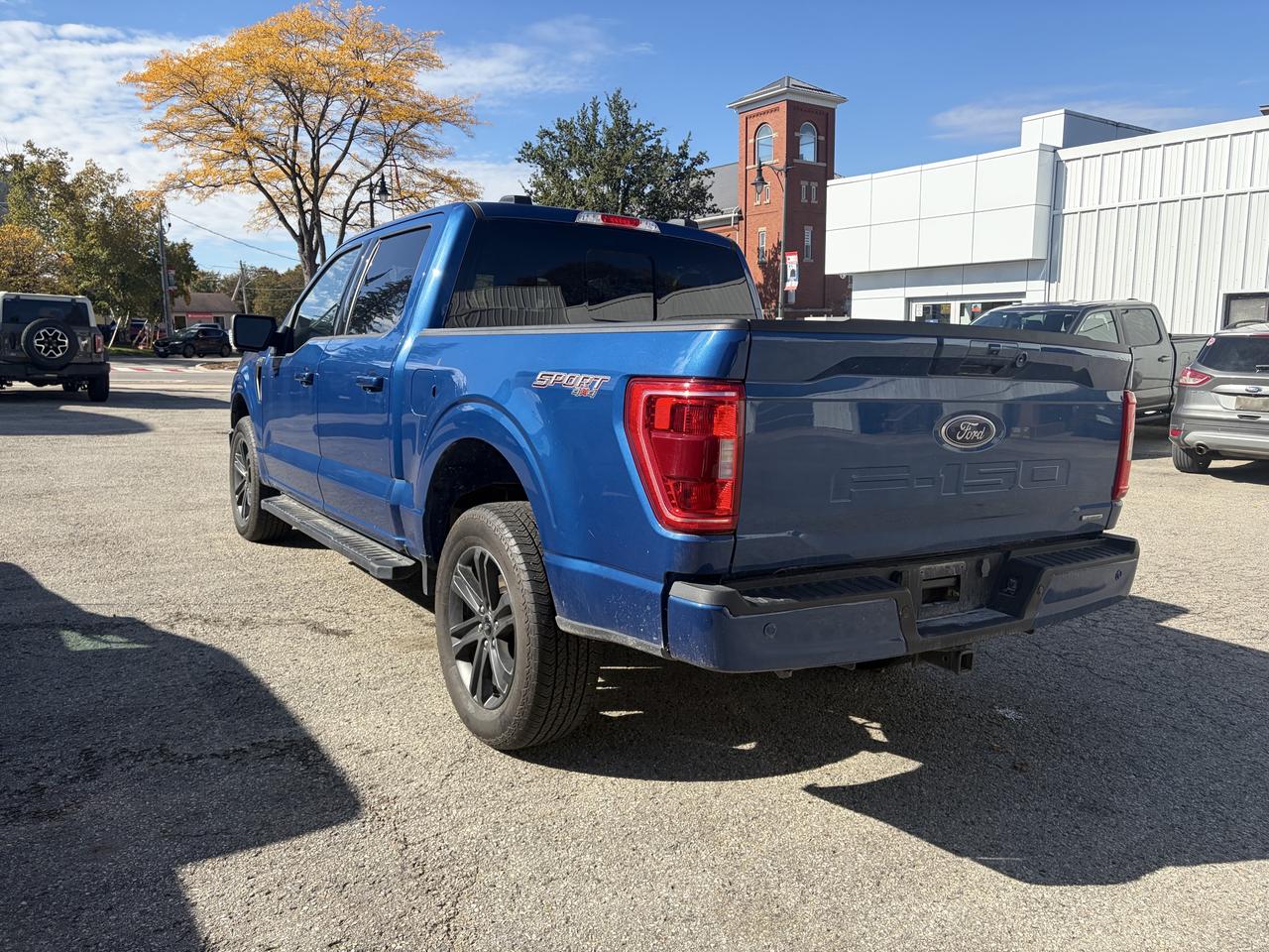 2023 Ford F-150 XLT 4WD SuperCrew 5.5' Box Photo3