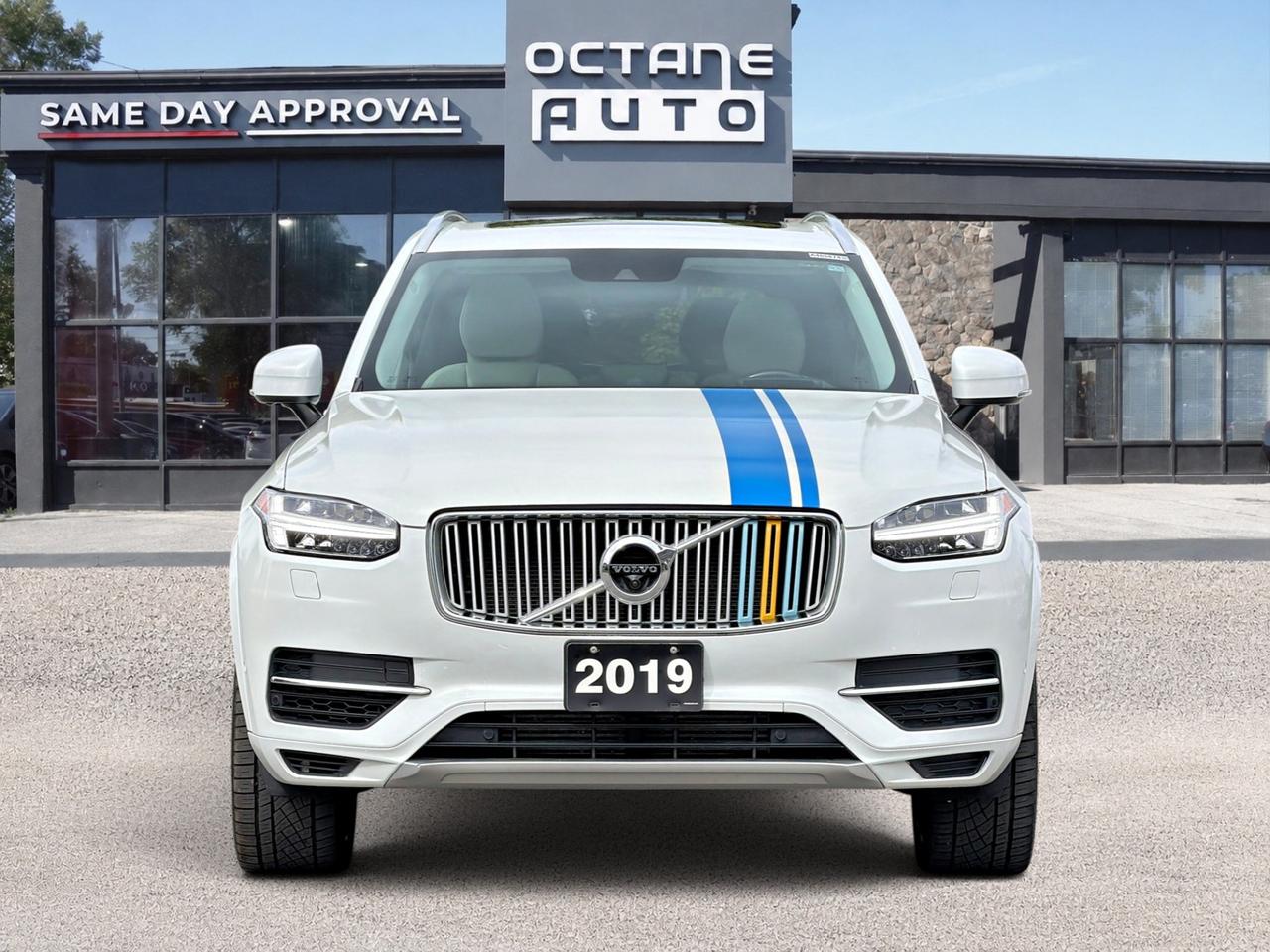 2019 Volvo XC90 T8 eAWD Plug-In Hybrid Inscription Photo