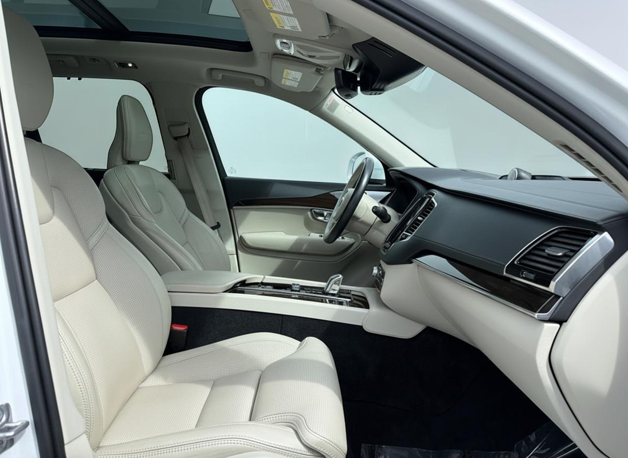 2019 Volvo XC90 T8 eAWD Plug-In Hybrid Inscription Photo