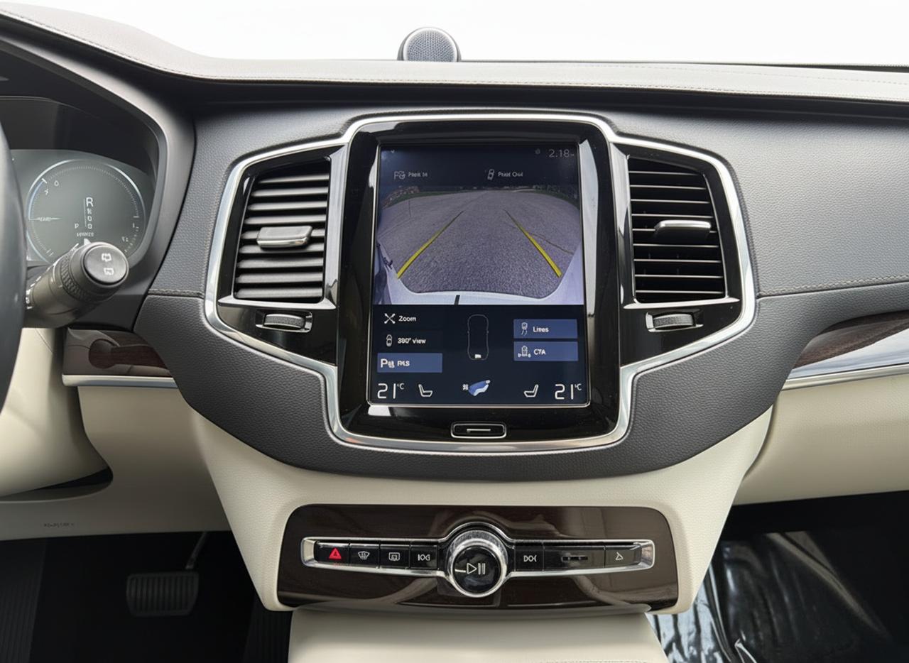 2019 Volvo XC90 T8 eAWD Plug-In Hybrid Inscription Photo