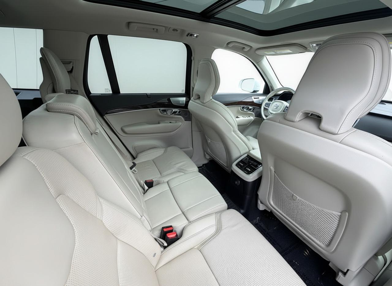 2019 Volvo XC90 T8 eAWD Plug-In Hybrid Inscription Photo