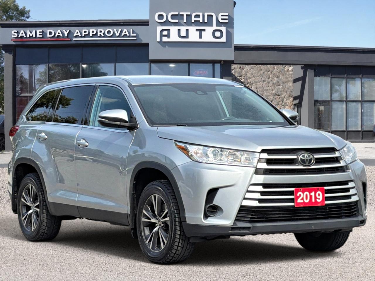 2019 Toyota Highlander Awd Le Photo2