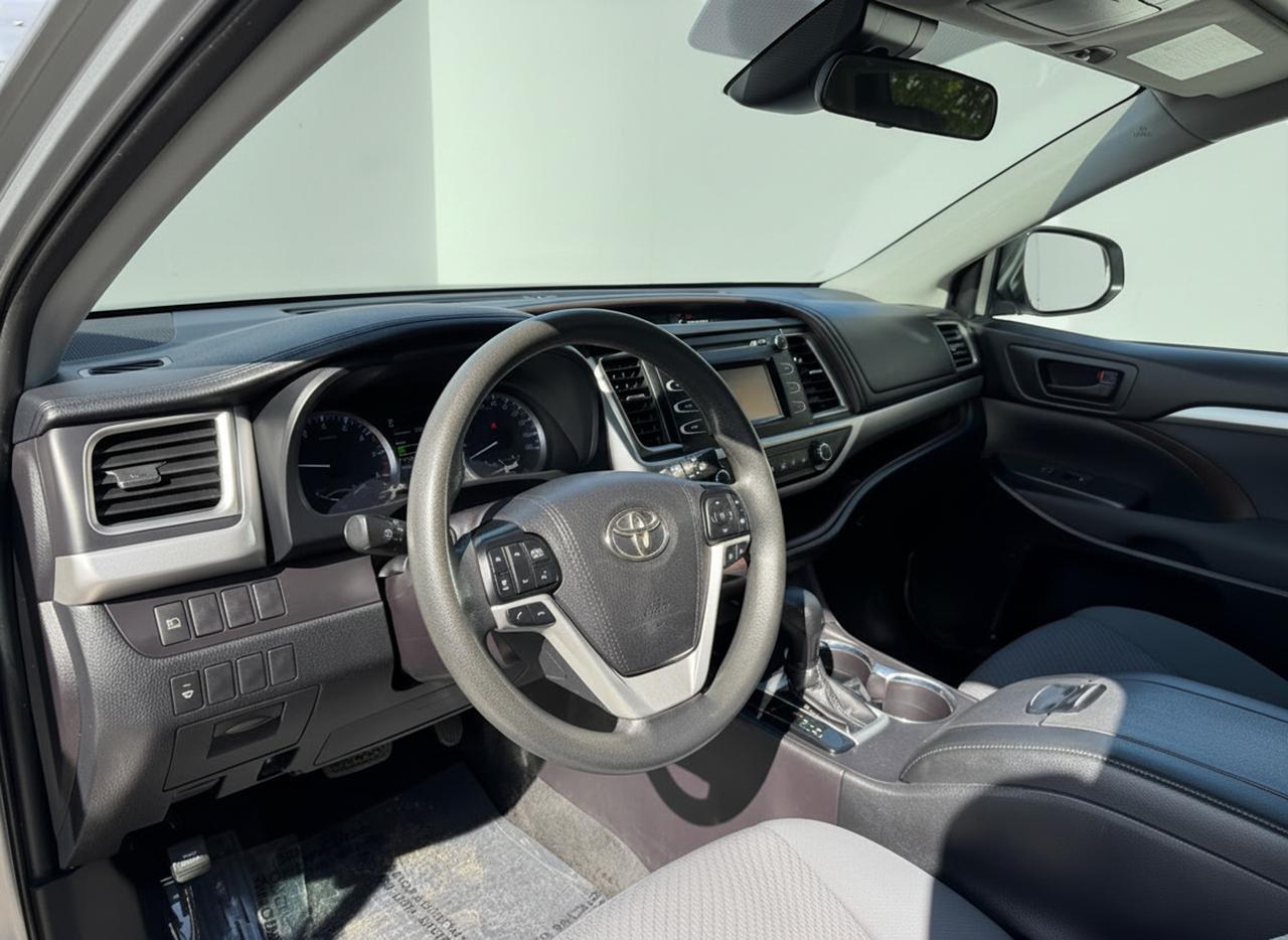 2019 Toyota Highlander Awd Le Photo
