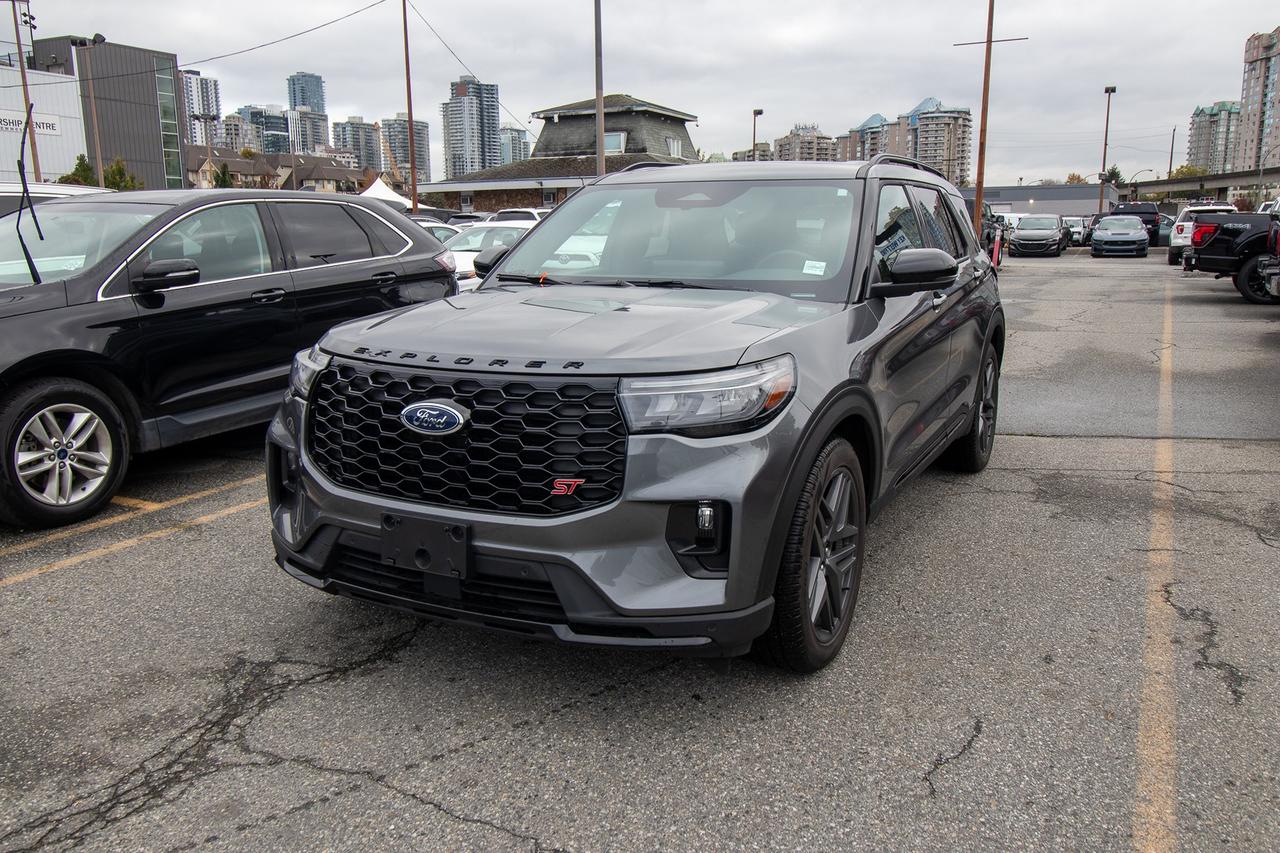2025 Ford Explorer ST 4WD Photo0