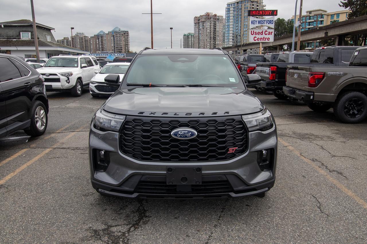 2025 Ford Explorer ST 4WD Photo2
