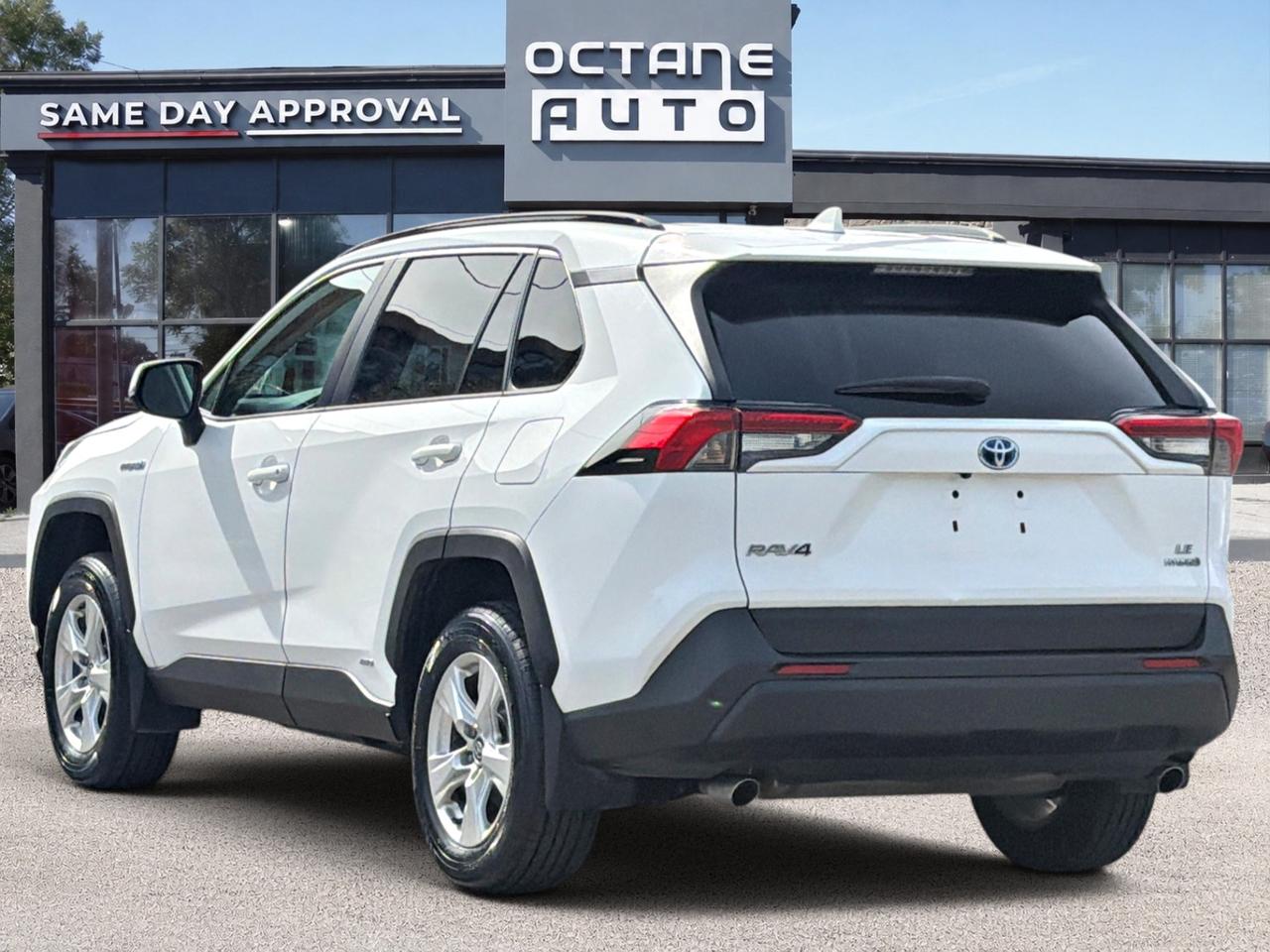 2020 Toyota RAV4 Hybrid LE AWD Photo