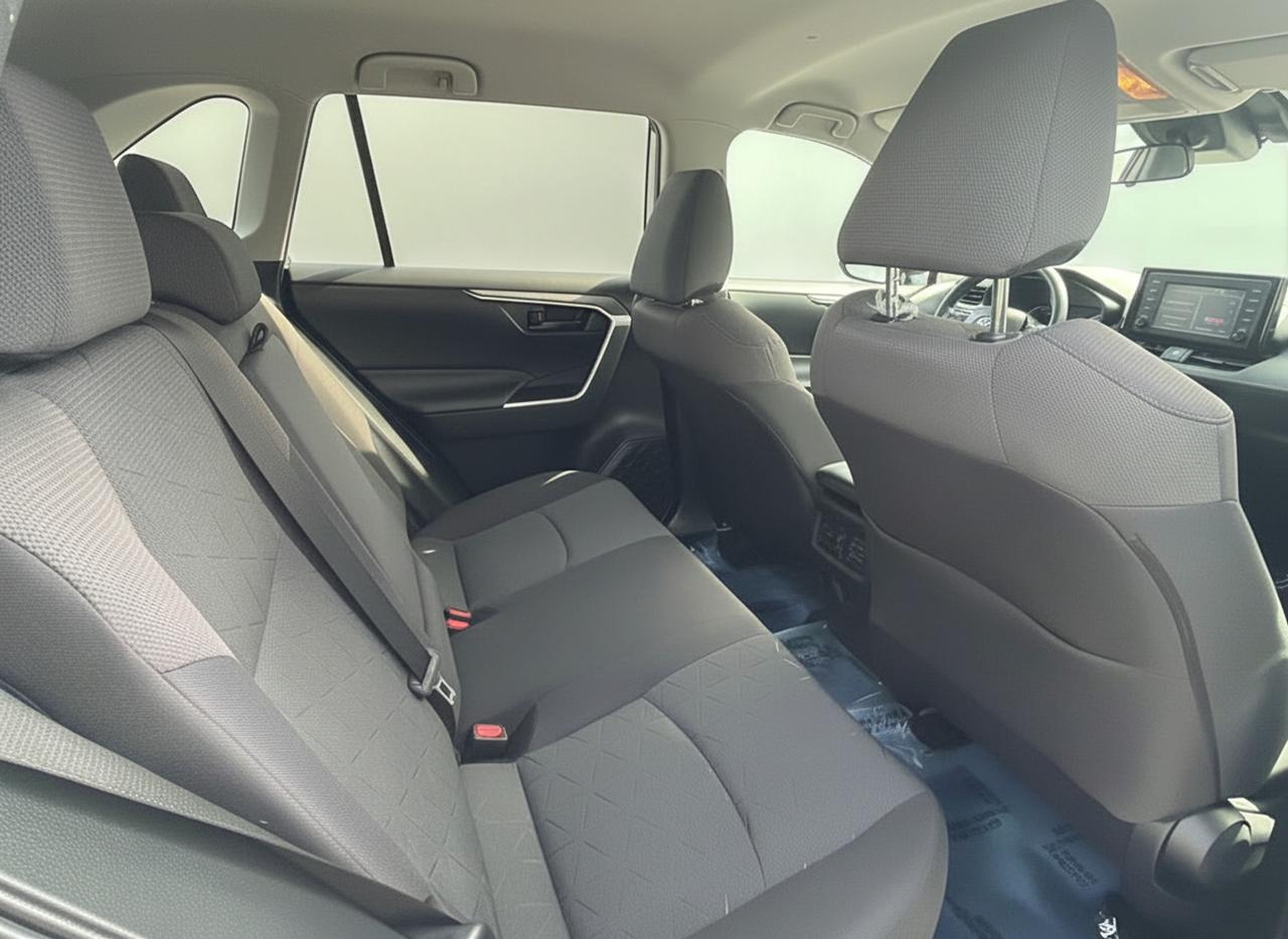 2020 Toyota RAV4 Hybrid LE AWD Photo