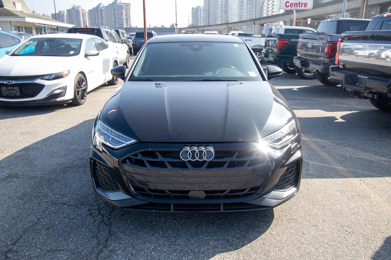 2025 Audi A3 Progressiv 40 TFSI quattro Photo2