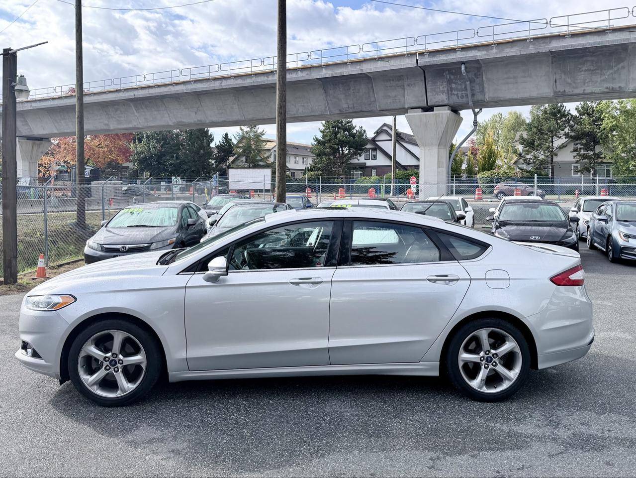 2013 Ford Fusion FINANCING AVAILABLE Photo9