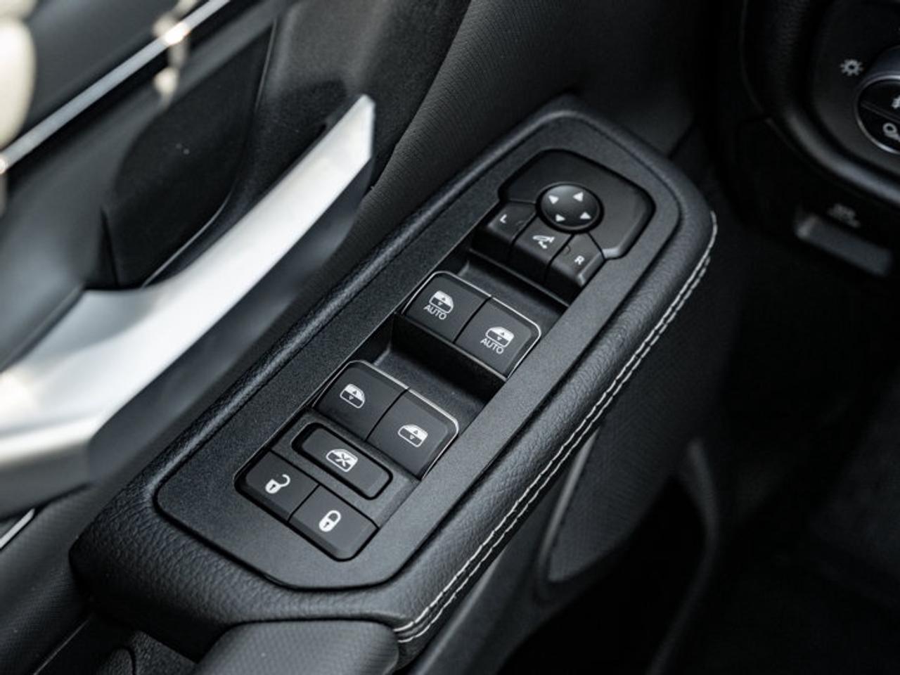 2027 RAM 1500 SPORT Photo