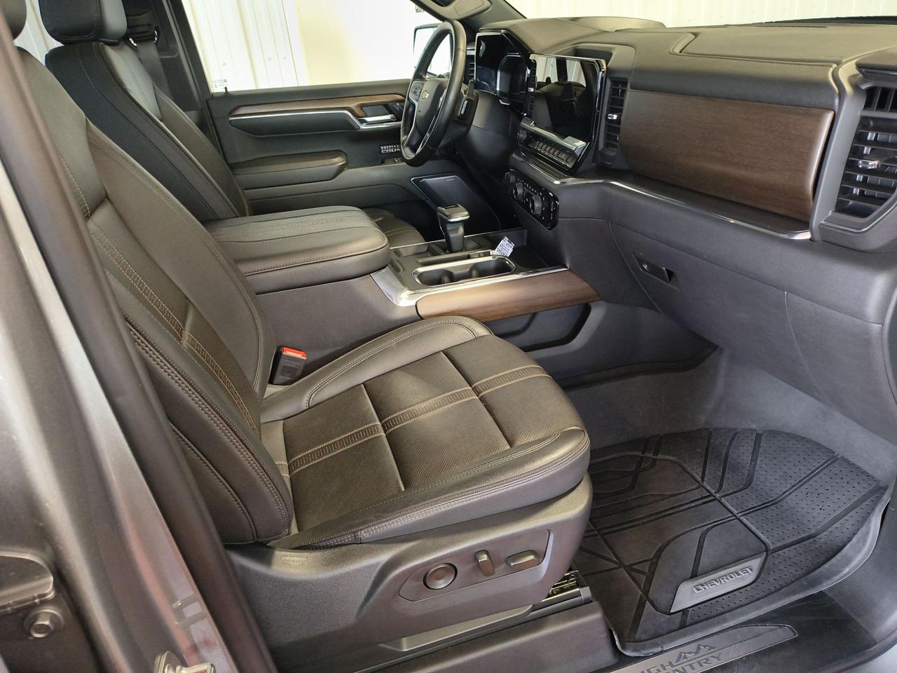 2024 Chevrolet Silverado 1500 High Country Photo