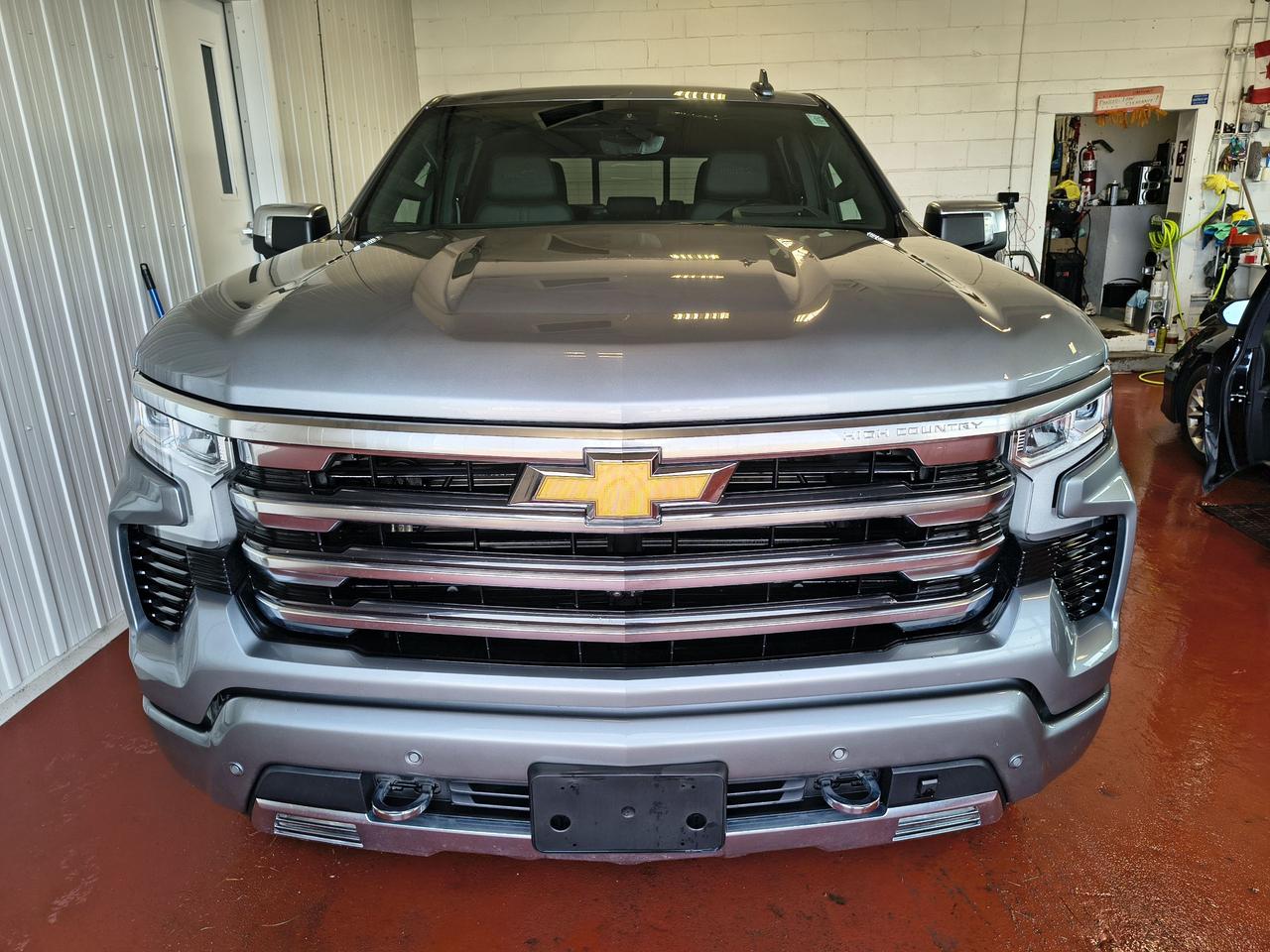 2024 Chevrolet Silverado 1500 High Country Photo0