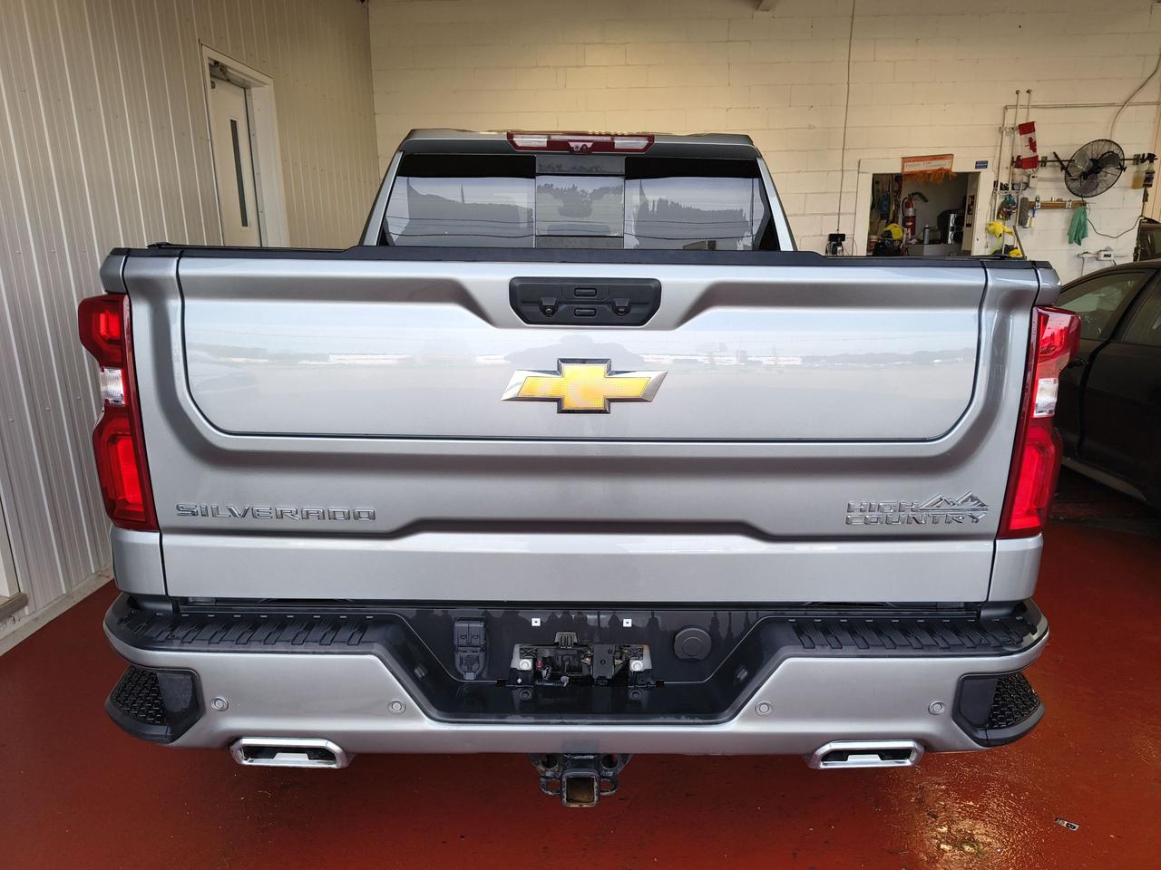 2024 Chevrolet Silverado 1500 High Country Photo0