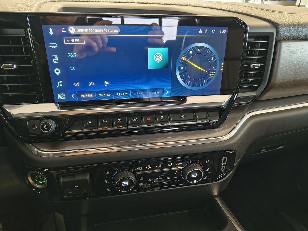 2024 Chevrolet Silverado 1500 High Country Photo0