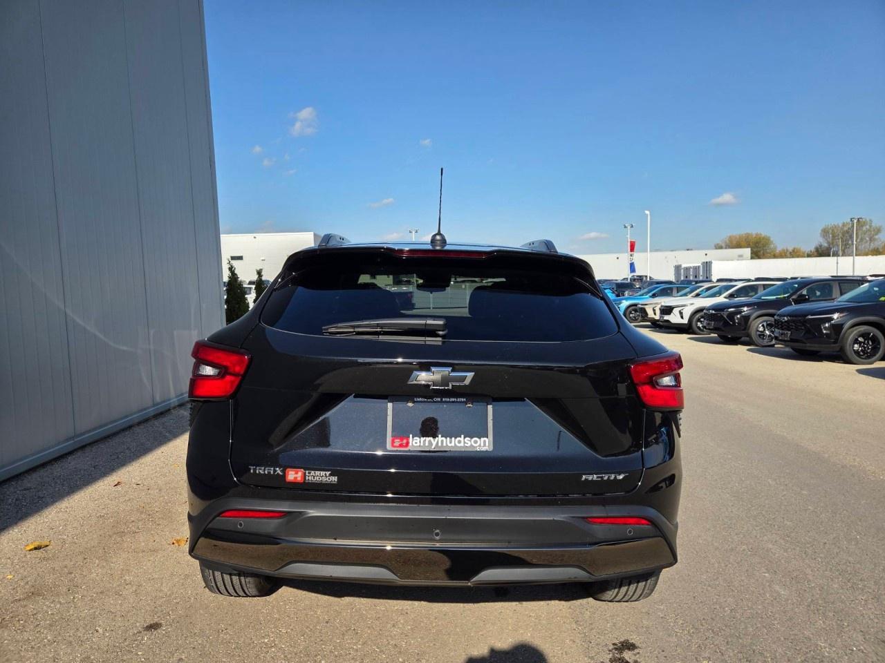2025 Chevrolet Trax FWD 4dr ACTIV Photo