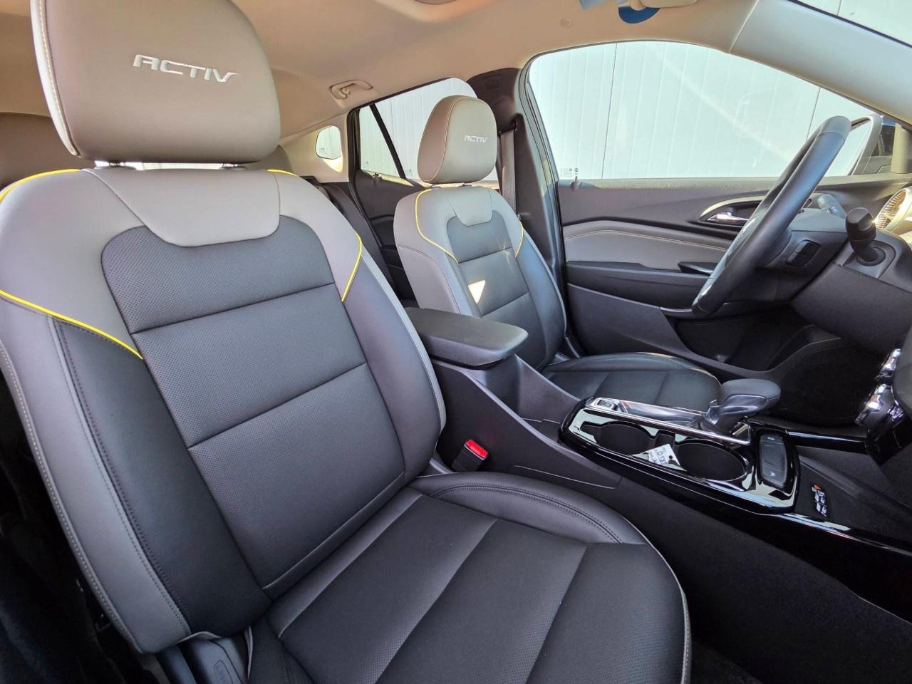 2025 Chevrolet Trax FWD 4dr ACTIV Photo