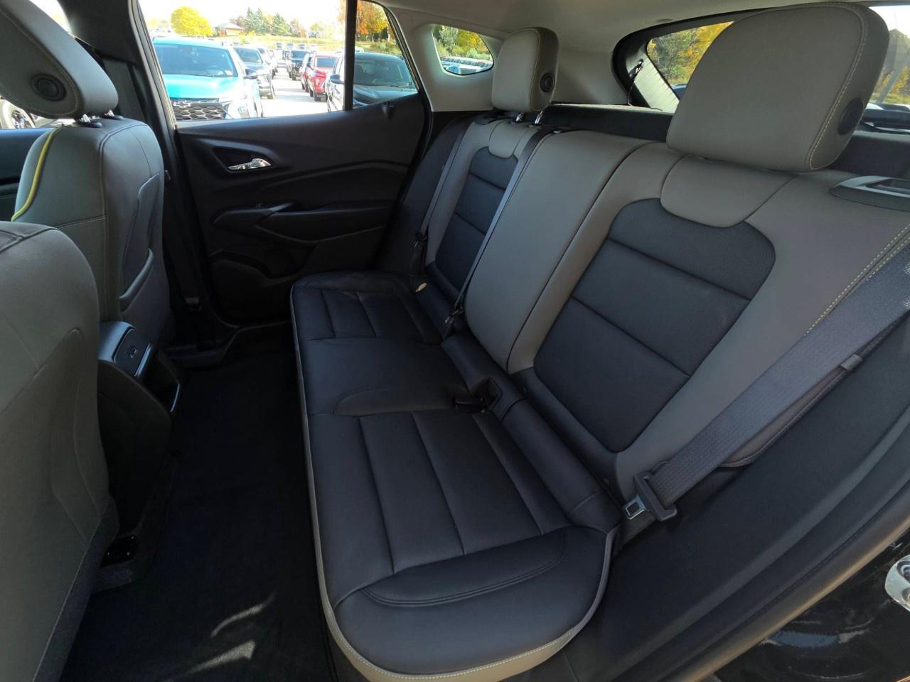 2025 Chevrolet Trax FWD 4dr ACTIV Photo