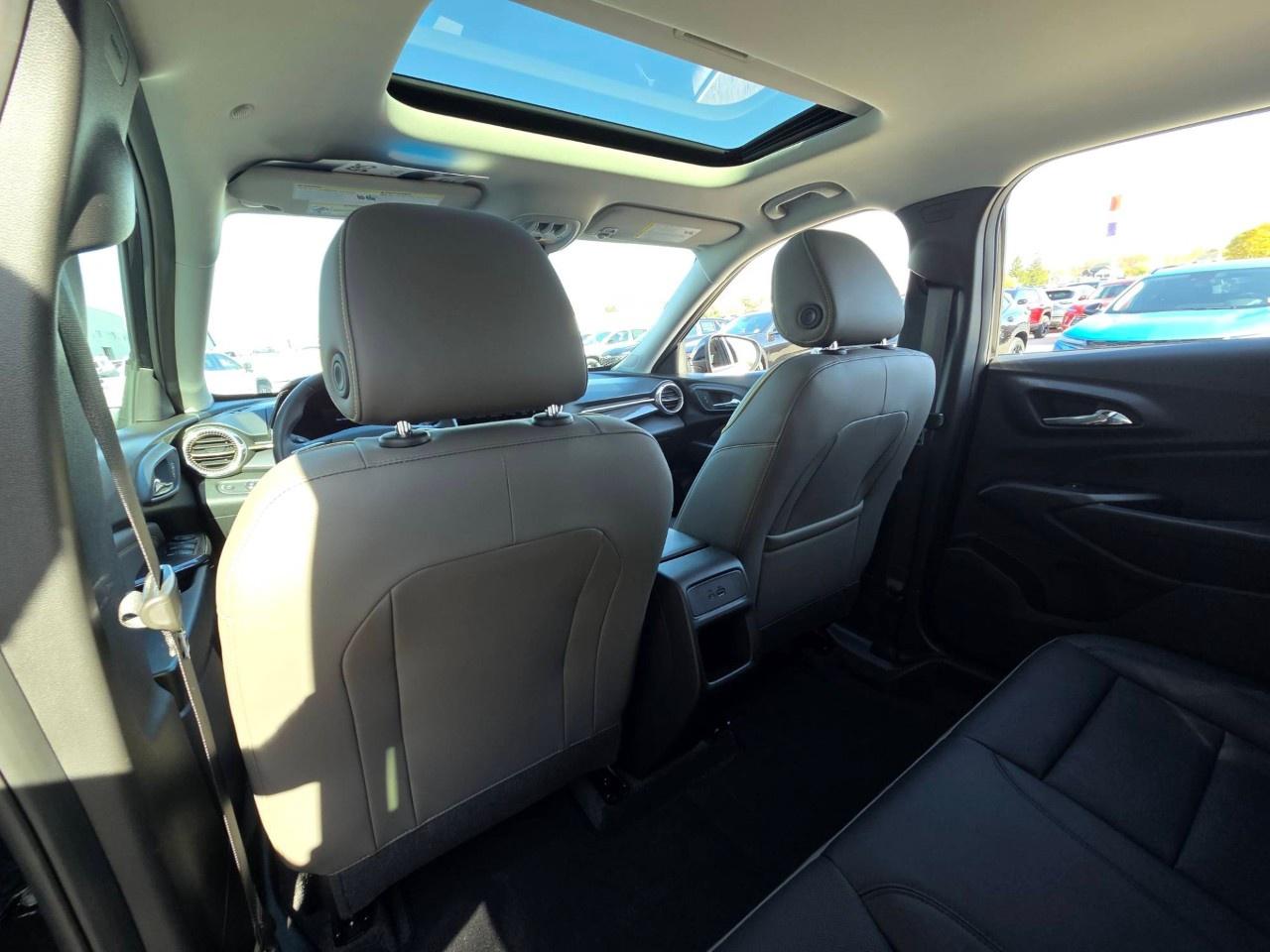 2025 Chevrolet Trax FWD 4dr ACTIV Photo