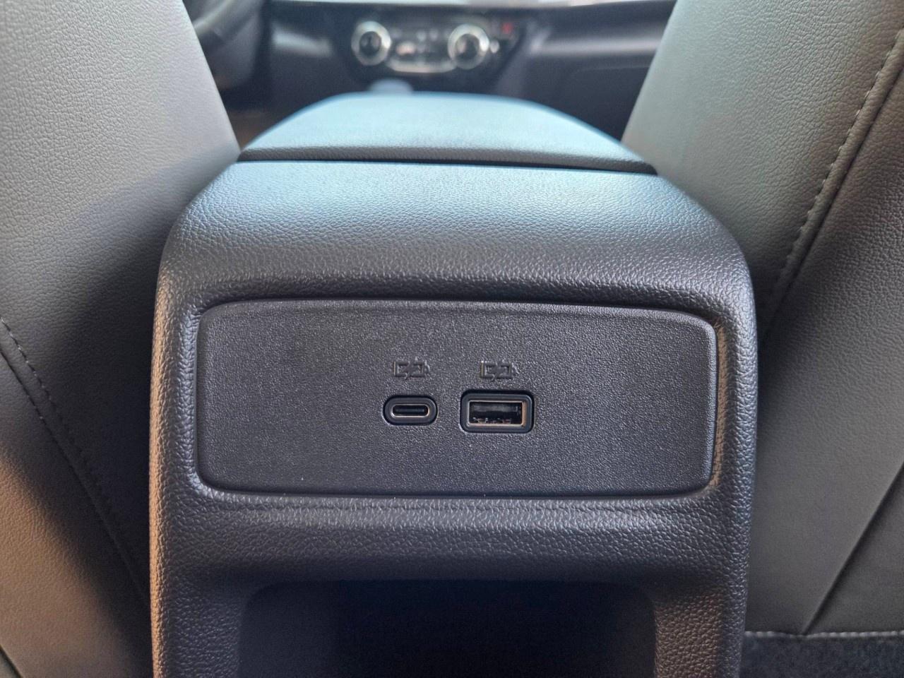 2025 Chevrolet Trax FWD 4dr ACTIV Photo