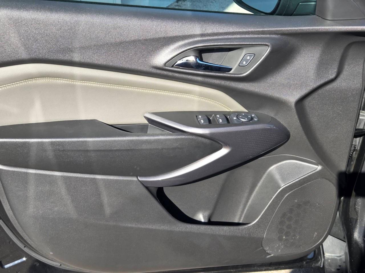 2025 Chevrolet Trax FWD 4dr ACTIV Photo