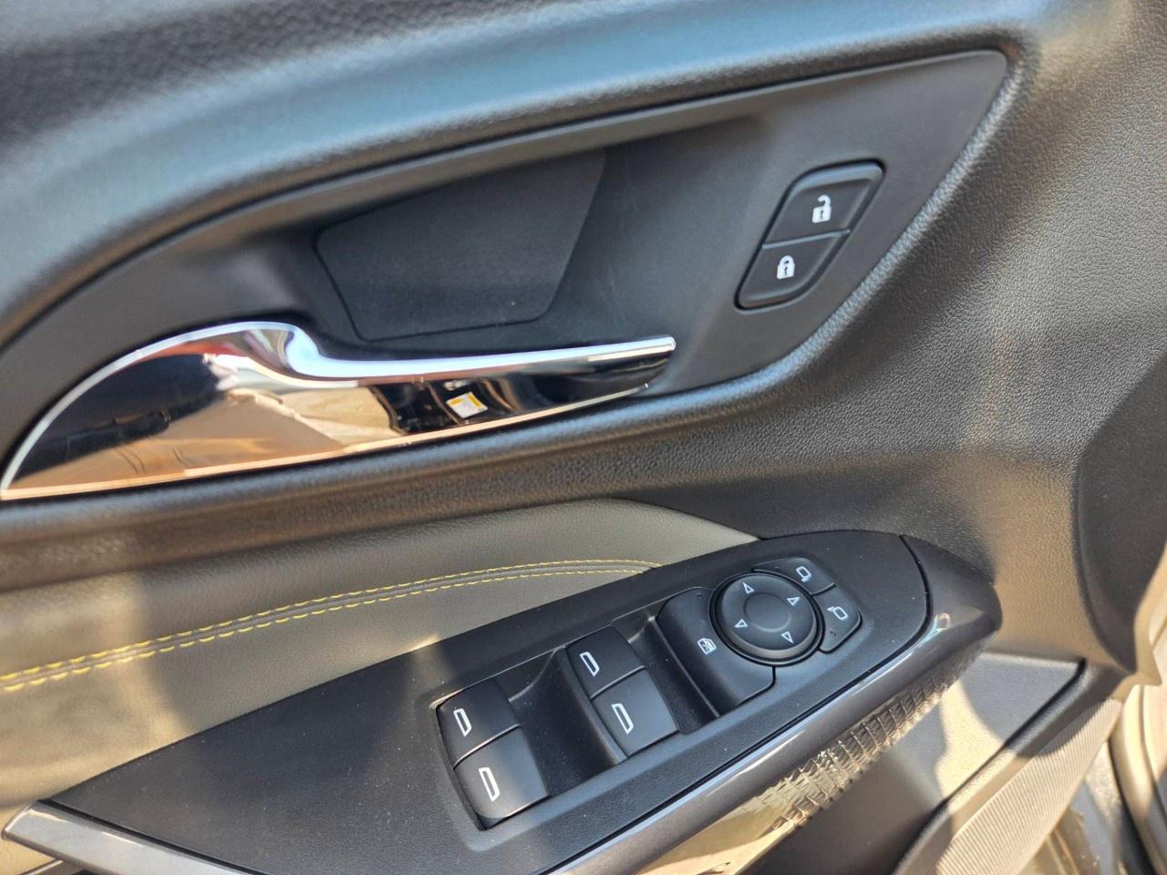 2025 Chevrolet Trax FWD 4dr ACTIV Photo