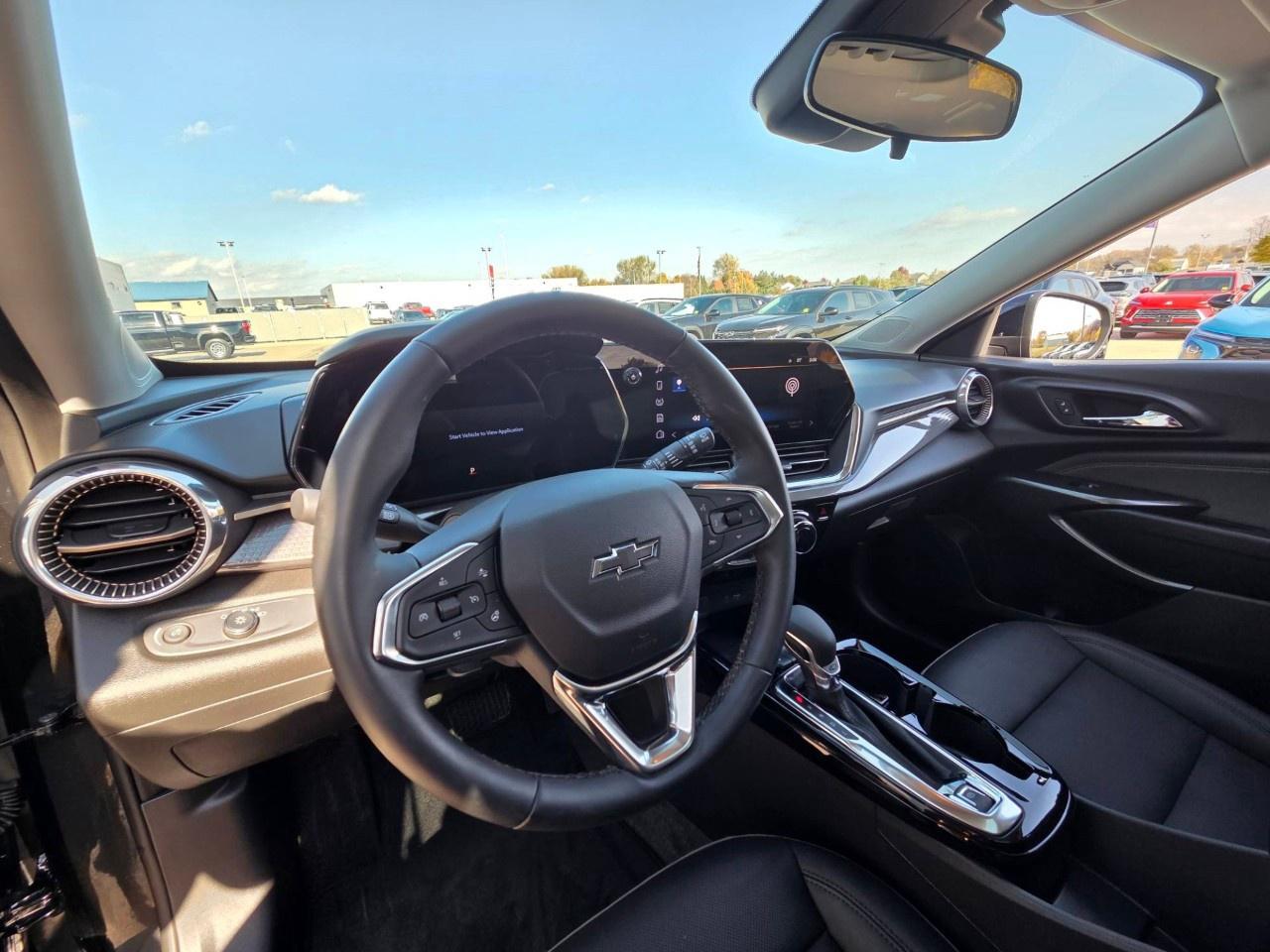 2025 Chevrolet Trax FWD 4dr ACTIV Photo